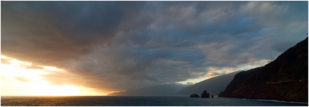 Noordkust vanaf Porto Moniz, Madeira (sept. 2011)