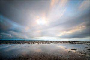 Zonsondergang boven de Waddenzee bij Holwerd [FR3_0188]