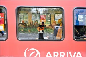 MissTuesday @Arriva-trein Winterswijk-Zutphen [AP4_0320w]